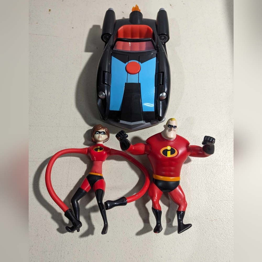 Mcdonalds Incredibles Toys Elastigirl and Mr. Incredible and Car